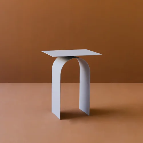 goods - Curve No: 01 Side Table