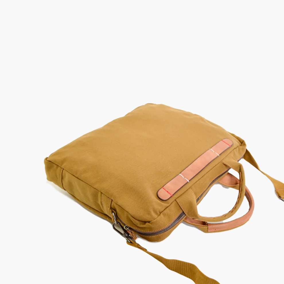 S.T.U.D.I.O. B.L.U.E. - Norf Tablet Bag