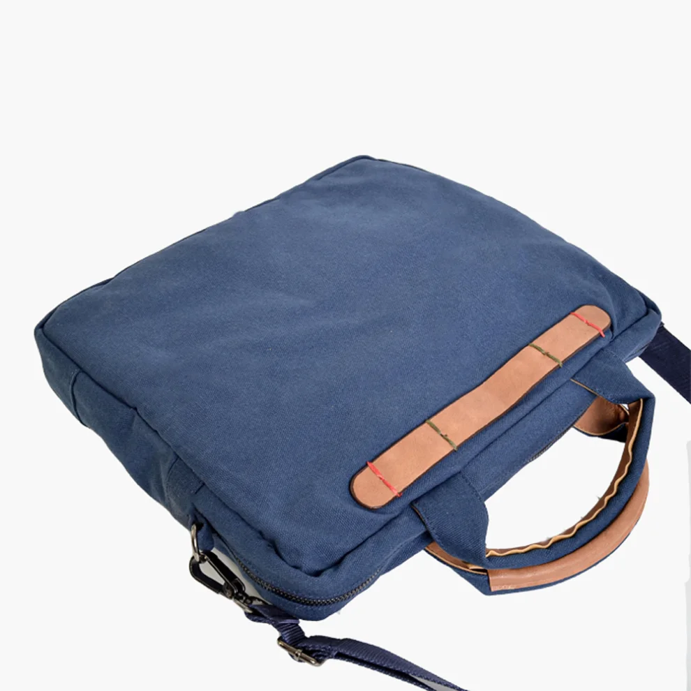 S.T.U.D.I.O. B.L.U.E. - Norf Tablet Bag