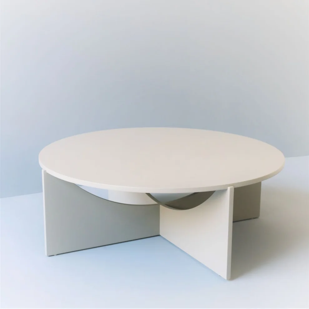 goods - Flat Lacquere Coffee Table