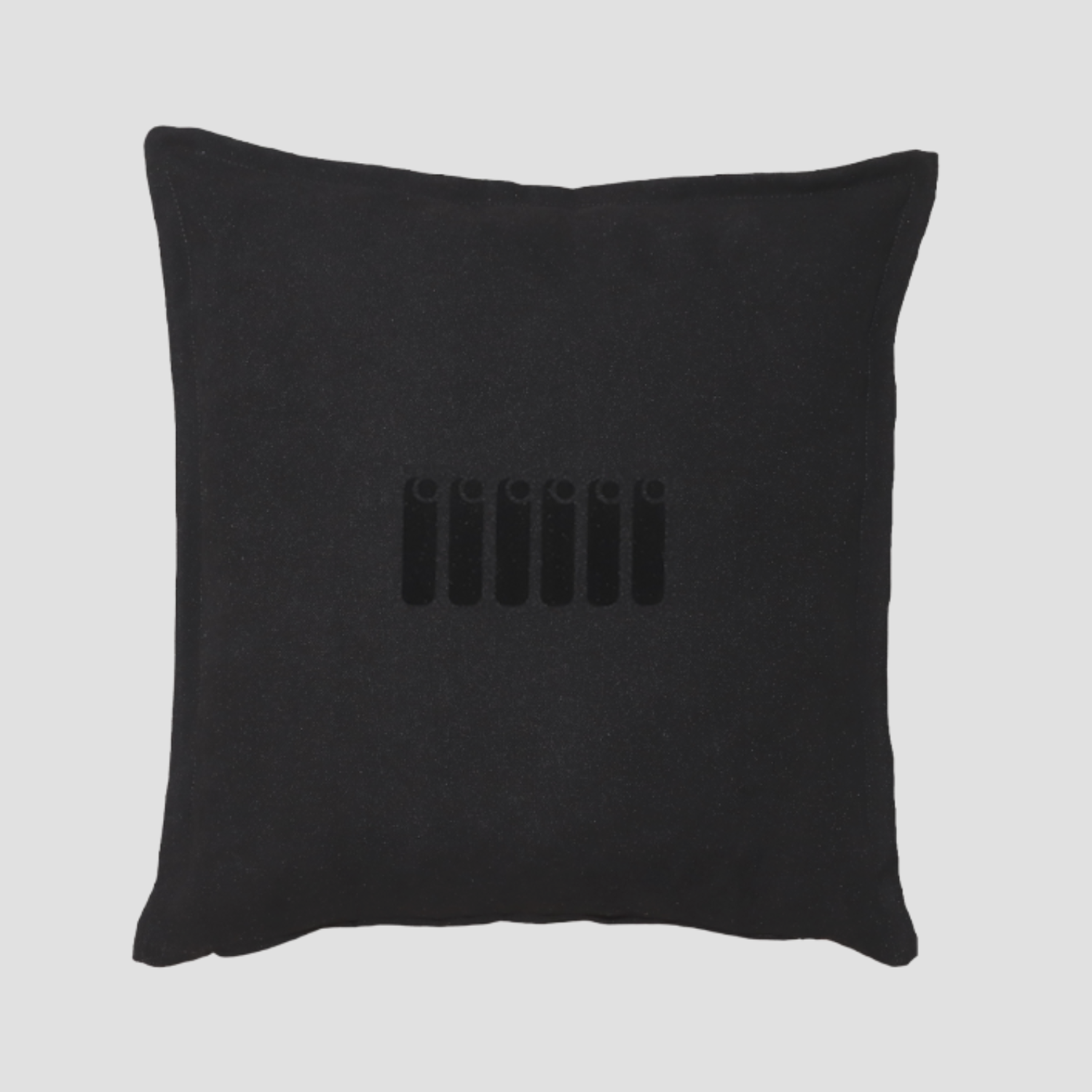 Kontrast Throw Pillow