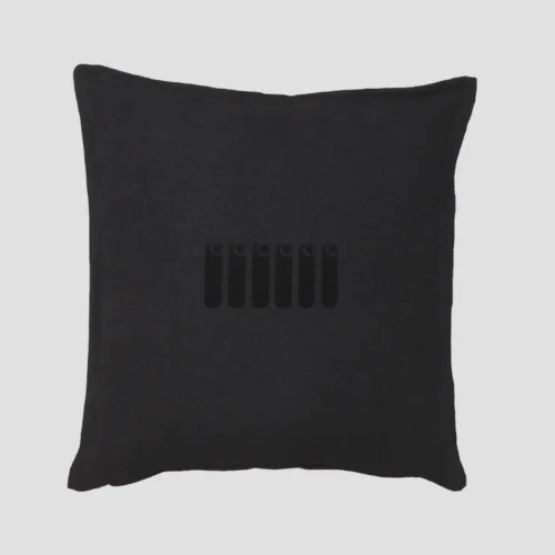 Six Zero - Kontrast Throw Pillow