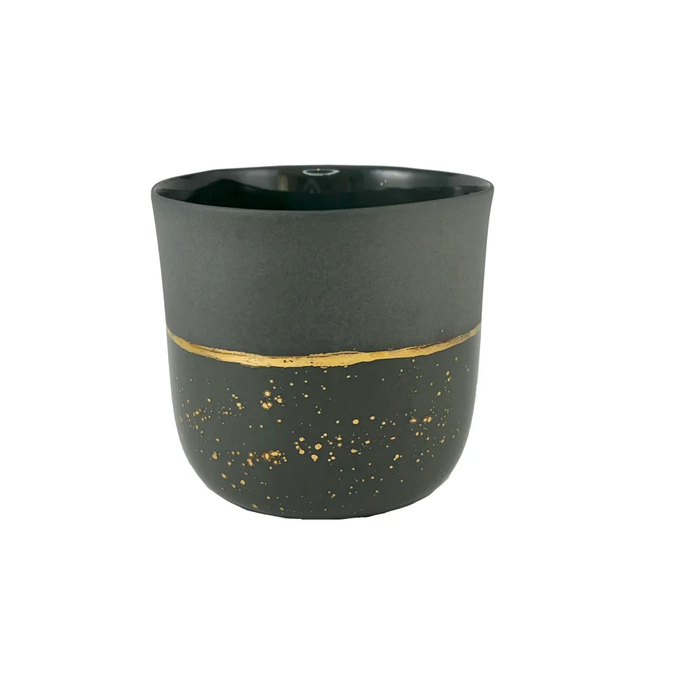Büşra Mert Artworks - Gold Splash Mug