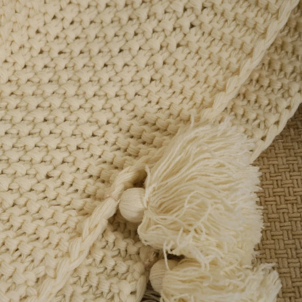 Miespiga - Coco Rice Knitted Pompom Knitwear Blanket Knitting