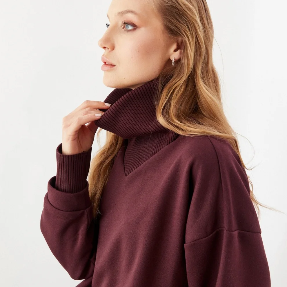 Auric - Knitwear Collar Sweatshirt