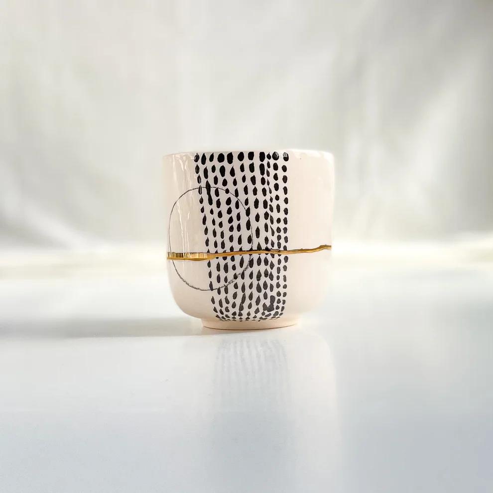 Mamezon Ceramics - Brush Patterned Gold Decorated Porcelain Glass - Il