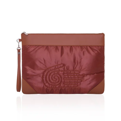 Atelier Melange - Healing Hand  Puffer Clutch Bag