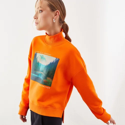Auric - Yüksek Yaka Dijital Baskılı Sweatshirt