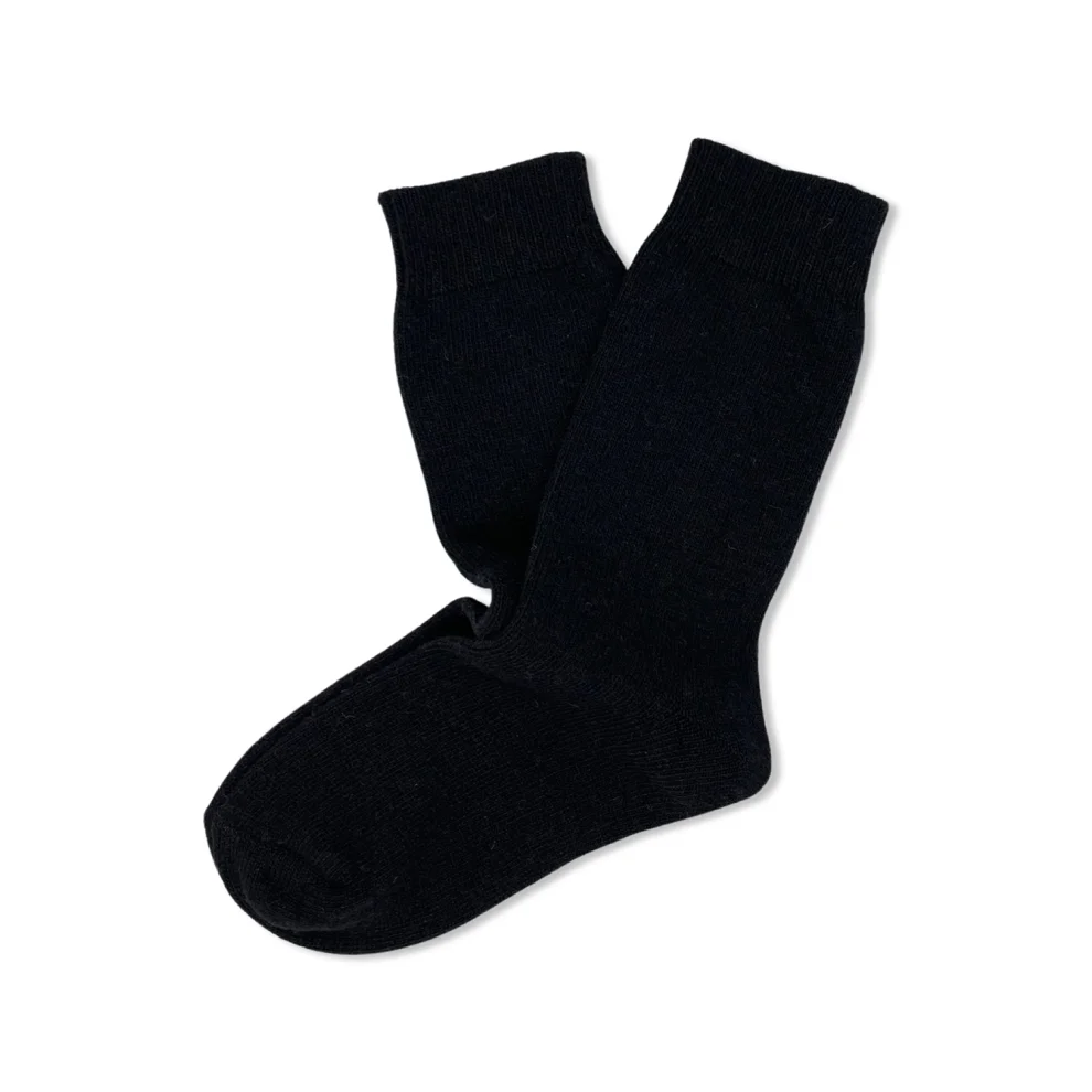 Endemique Studio - The Wool Plain Black Socks