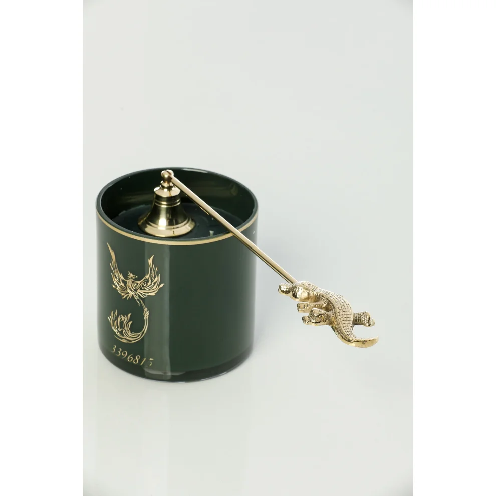 Masuwerte - Gold Crocodile Detailed Rice Candle Extinguishing