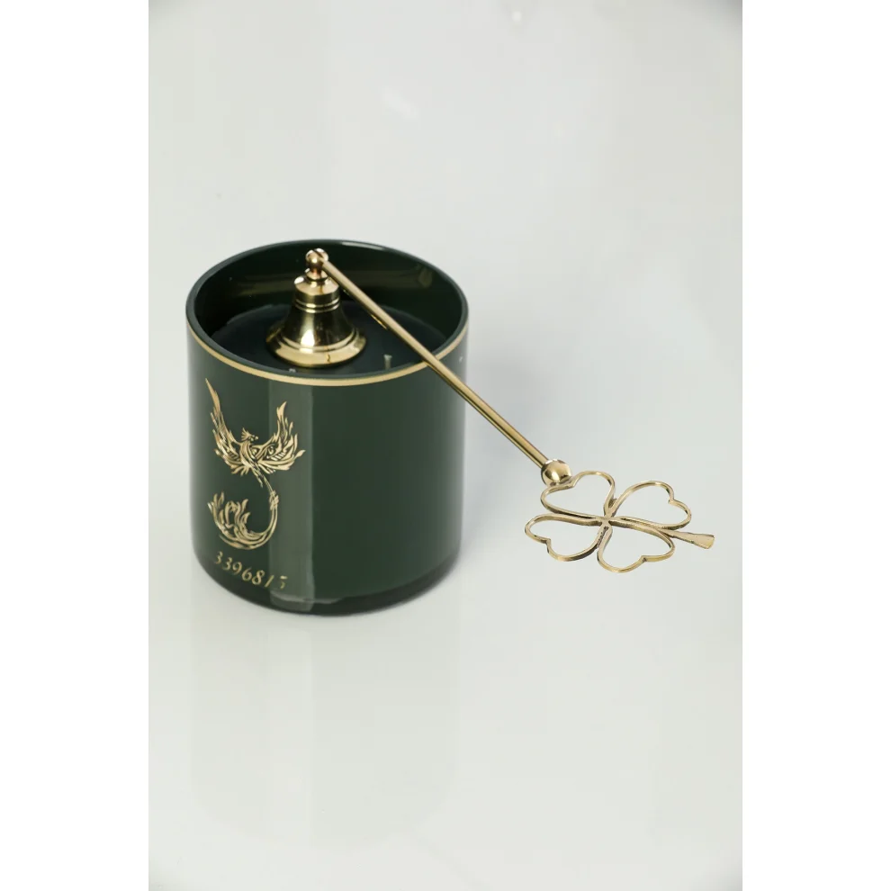 Masuwerte - Gold Clover Detailed Rice Candle Extinguishing