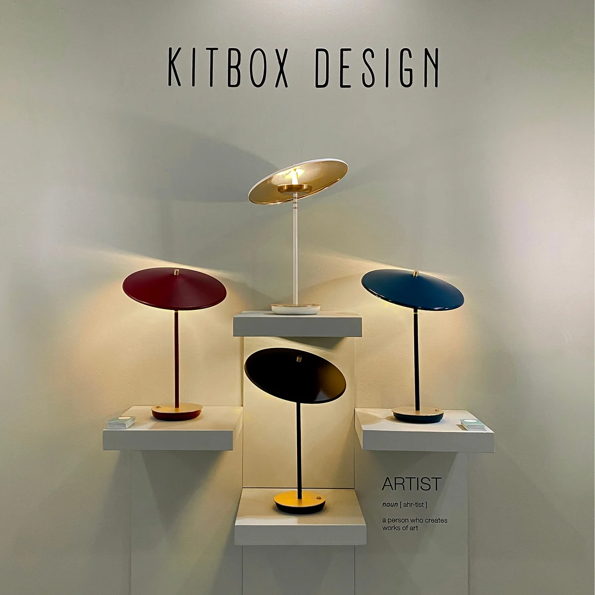Kitbox Design - Artist Table Lamp White - Gold | hipicon