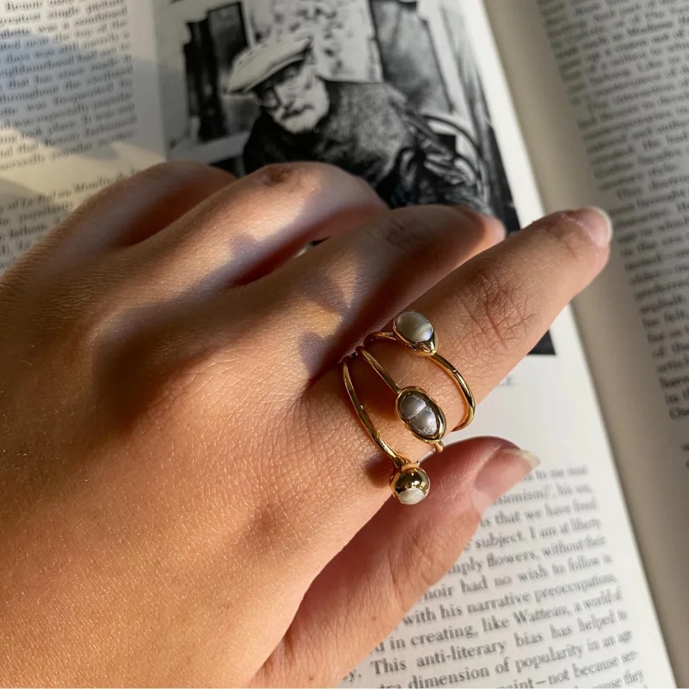 Lunysian - Pearl Octavia Ring