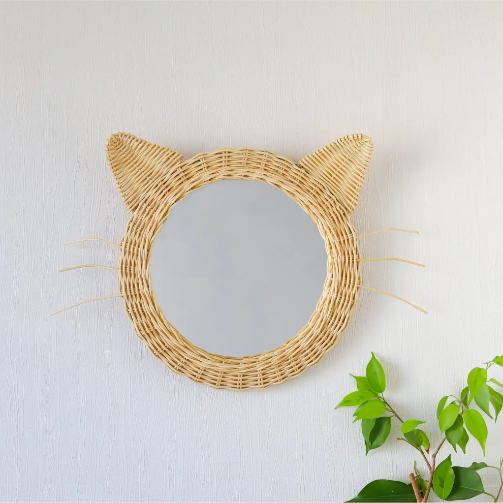The Tiny Nest - Rattan Kedi Ayna