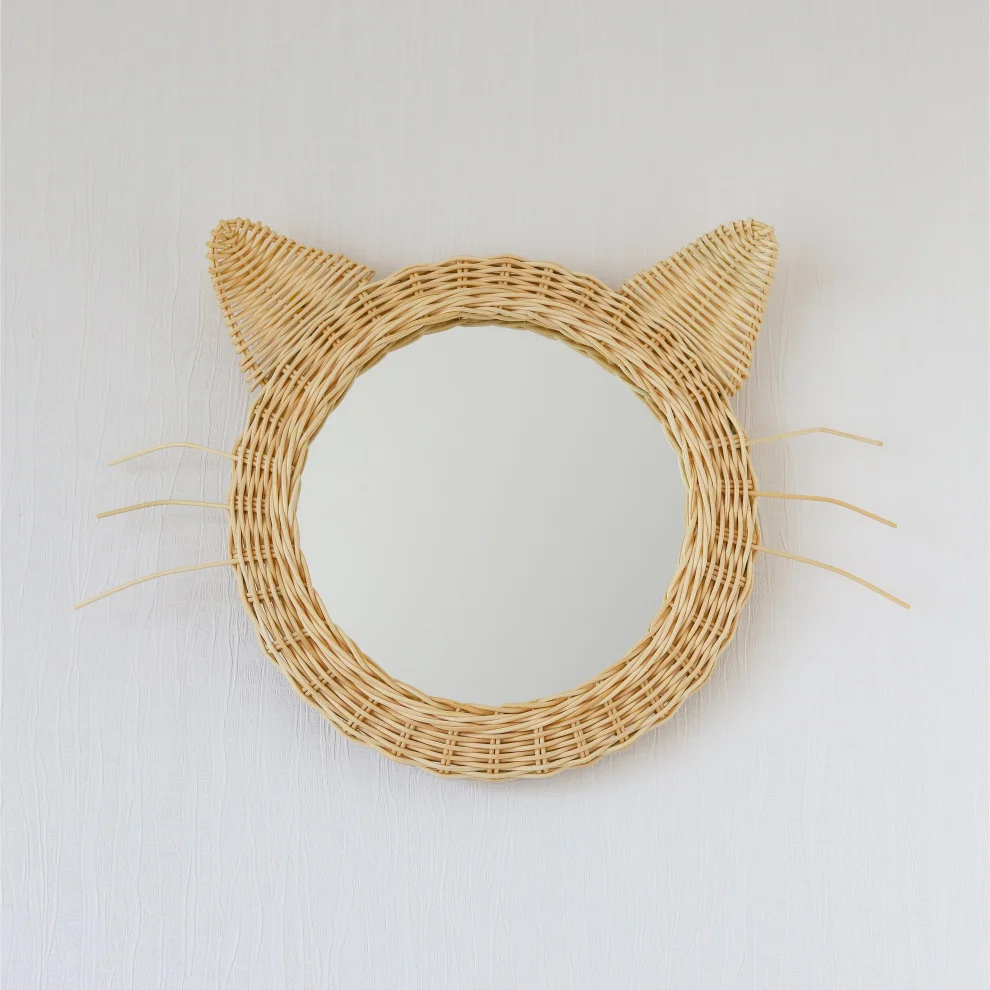 The Tiny Nest - Rattan Kedi Ayna