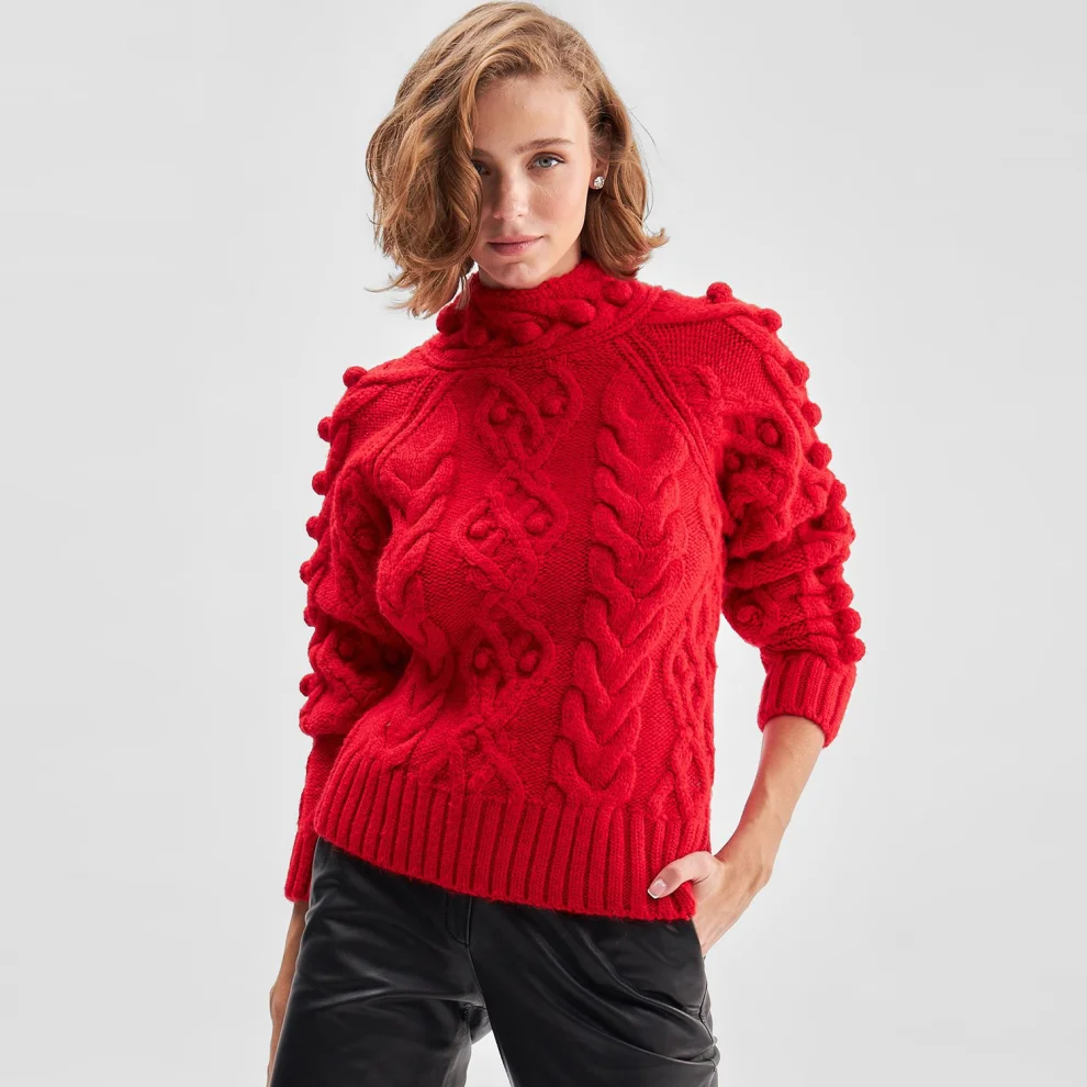 Joinus - Cable Knit Pompomed Tricot Jumper