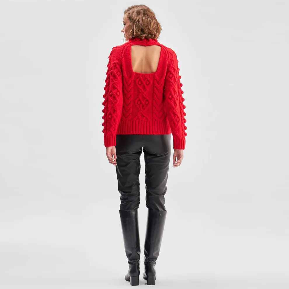 Joinus - Cable Knit Pompomed Tricot Jumper