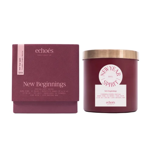 Echoes Lab - New Year Spirit Scented Medium Size Natural Candle 300 Gr
