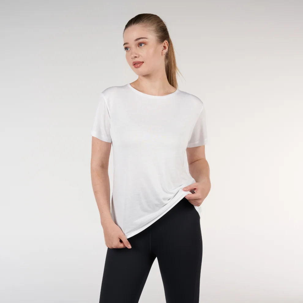 WeWon Style - Round Neck Basic Tshirt