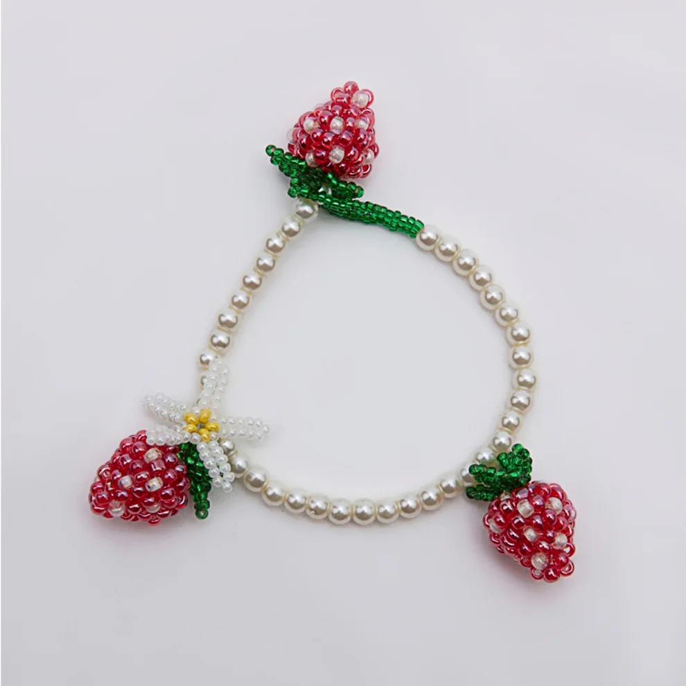 Ava Villain - Strawberry Bracelet