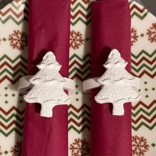 Candu Things - Set Of 4 Christmas Tree Shaped Concrete Napkin Rings