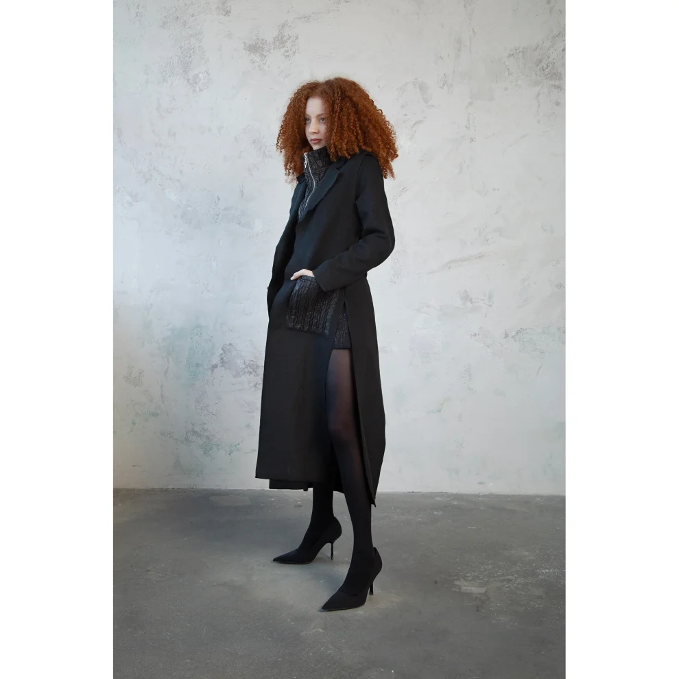 Mirimalist 	 - Slit Wool Coat