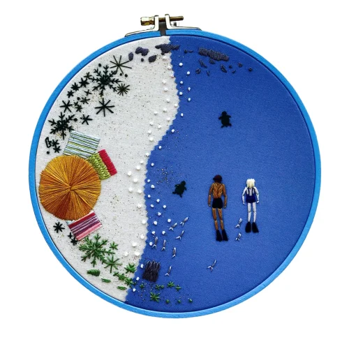 DEAR HOME - Swimming Embroidery Hoop Art