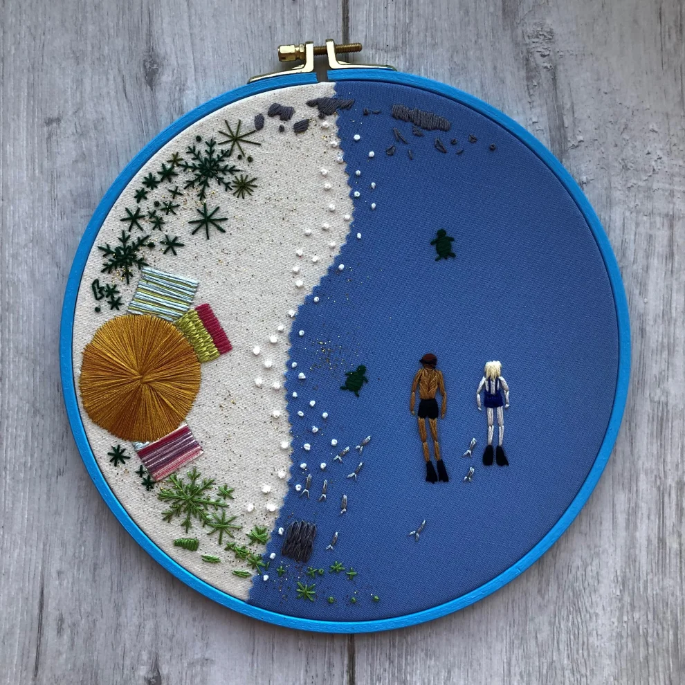 DEAR HOME - Swimming Embroidery Hoop Art