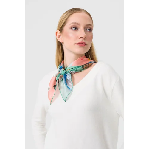 To's - Moscow, Russia Silk Foulard
