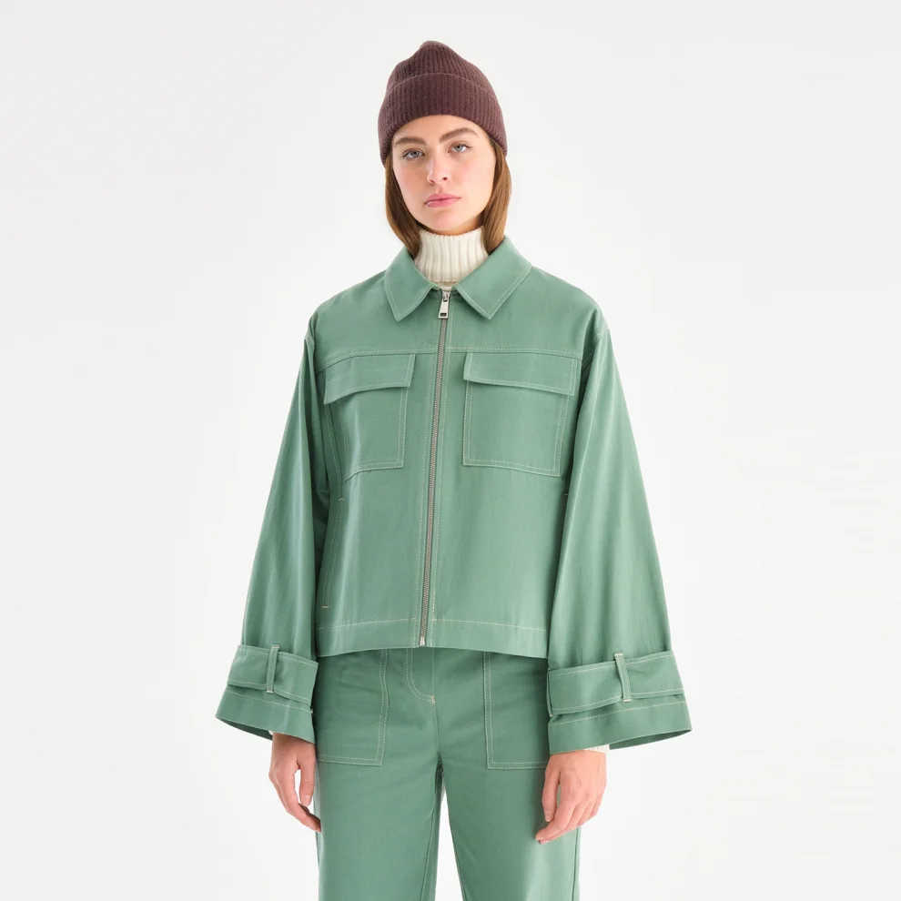 H and m utility clearance jacket