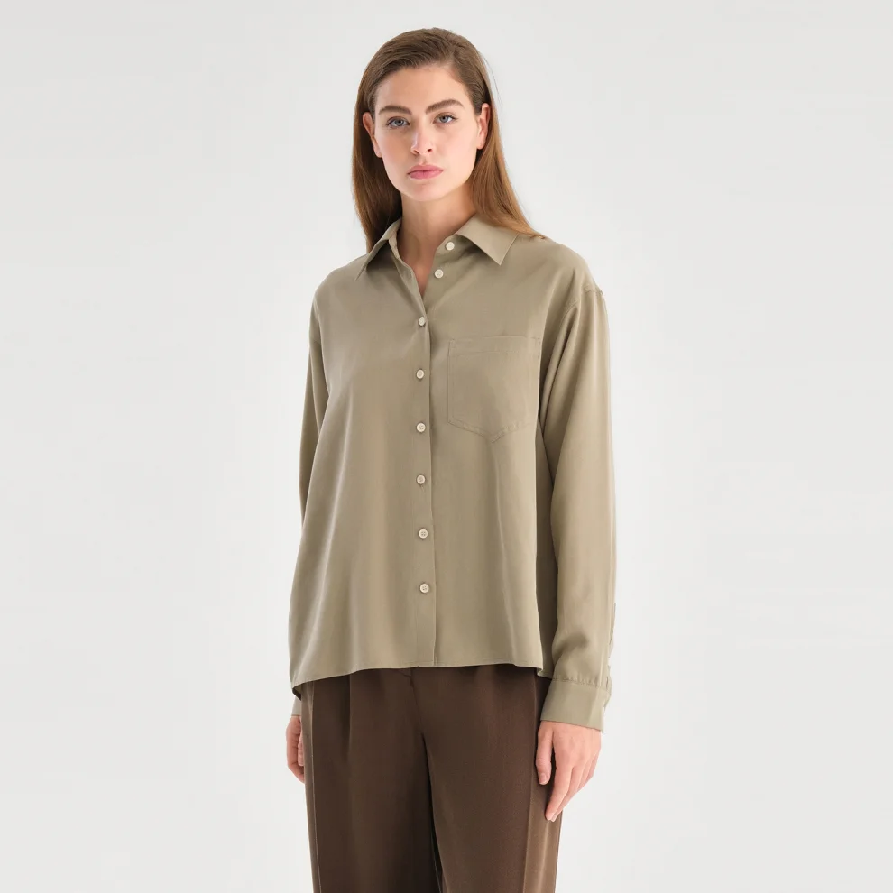 House of IKA - Oversized Tencel Shirt