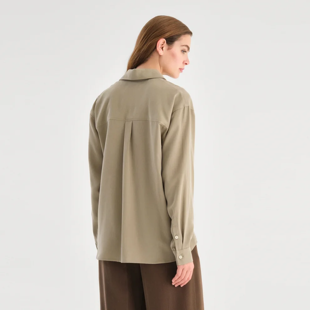 House of IKA - Oversized Tencel Shirt