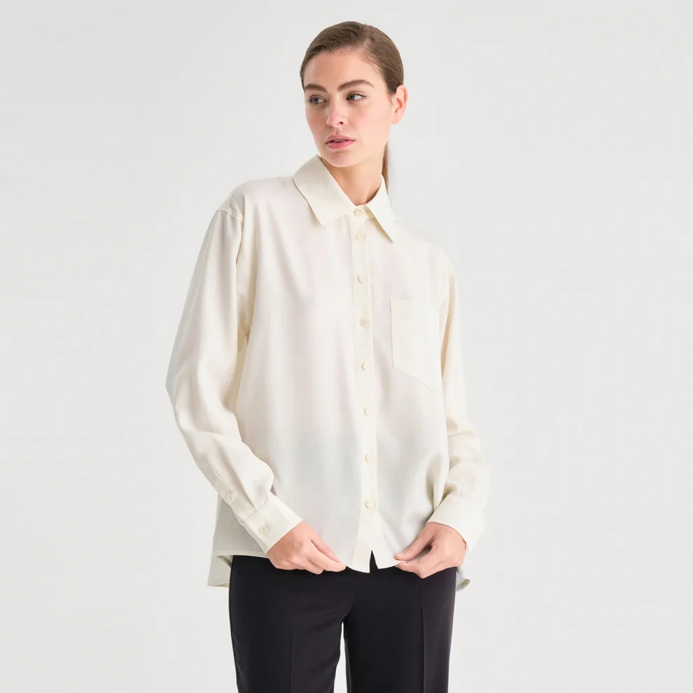 House of IKA - Oversized Tencel Shirt