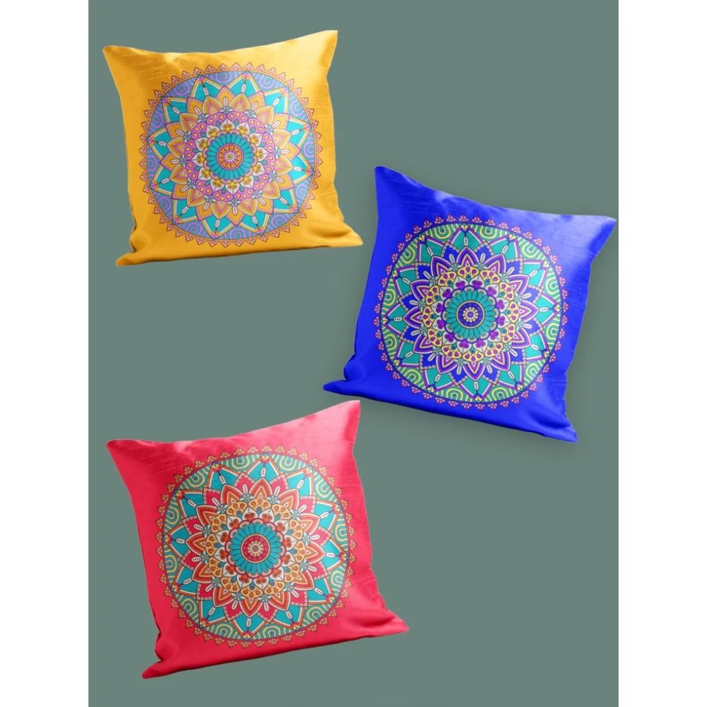 Mudita - Silk Cushion