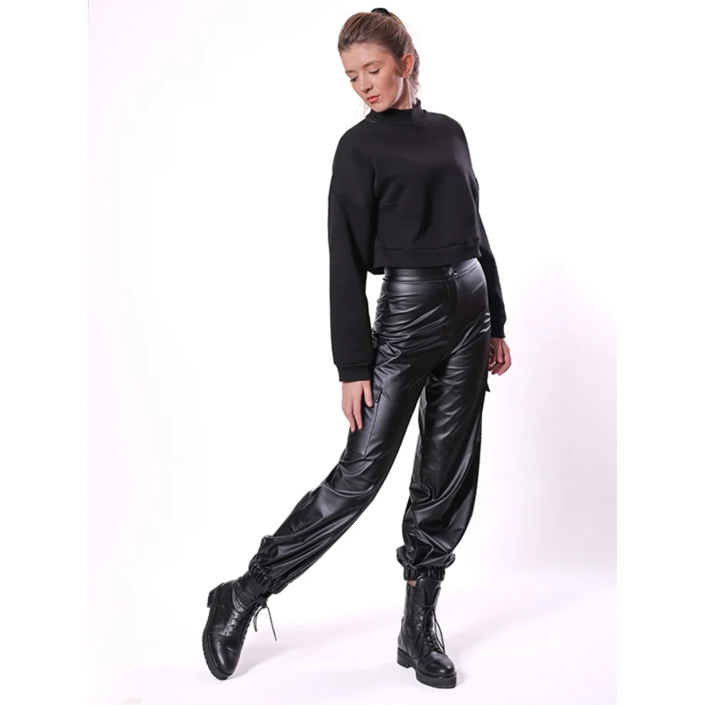 Mezz - Leather Trousers With Cargo Pockets
