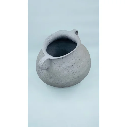 Abrahamm Creative Studio - Umbra Vase