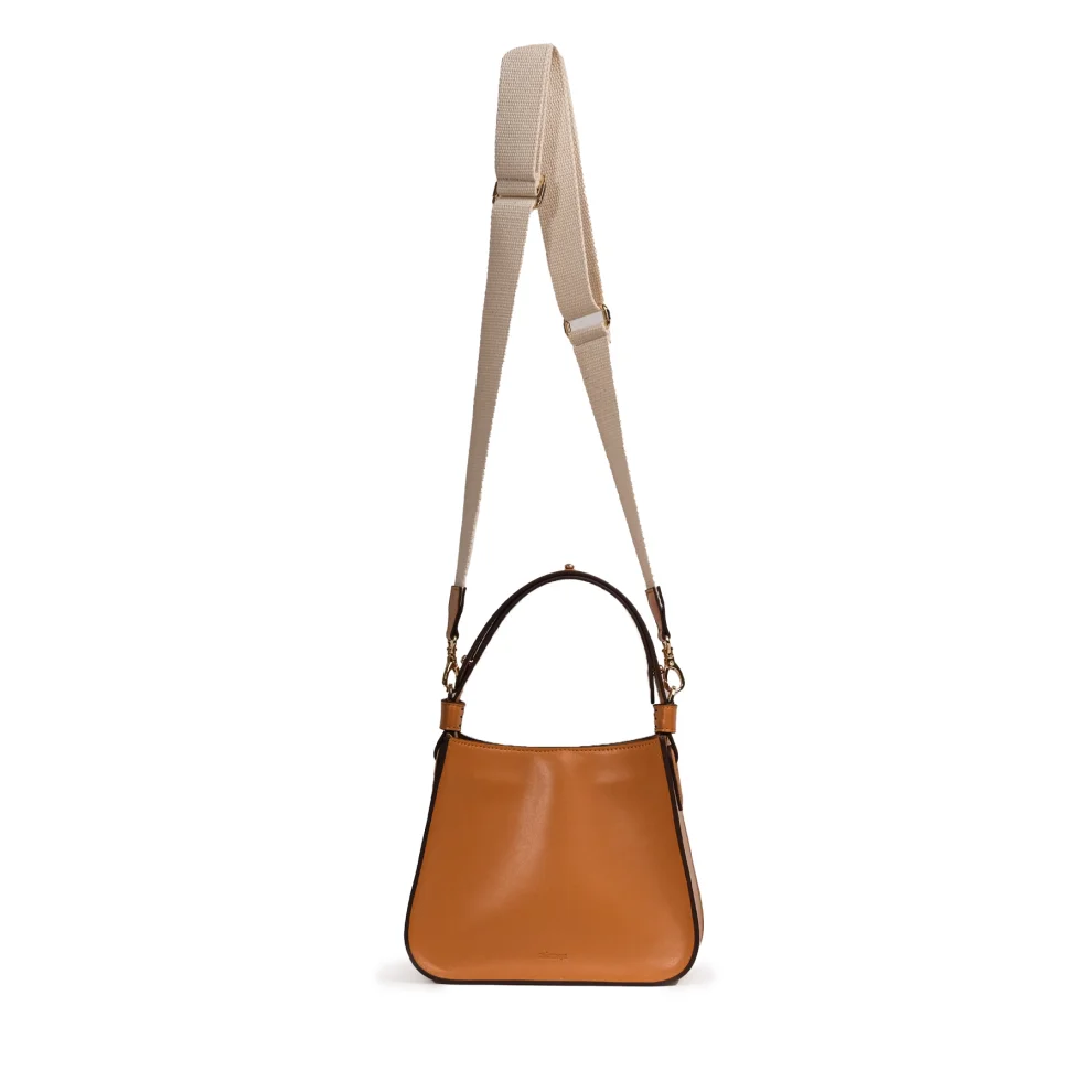 Mianqa - Cereus Vegan Apple Leather Leather Crossbody & Shoulder Bag