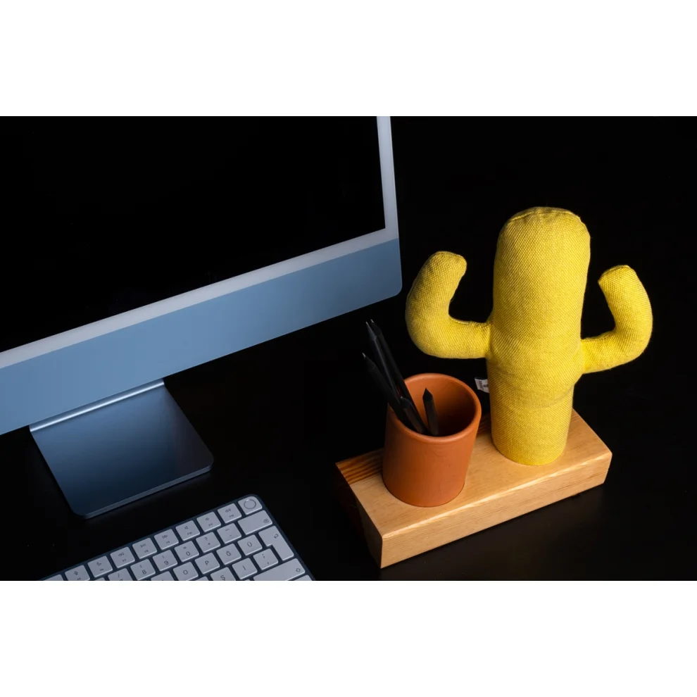 KAYIGO - Lavender Pencil Holder & Note Holder Cactus