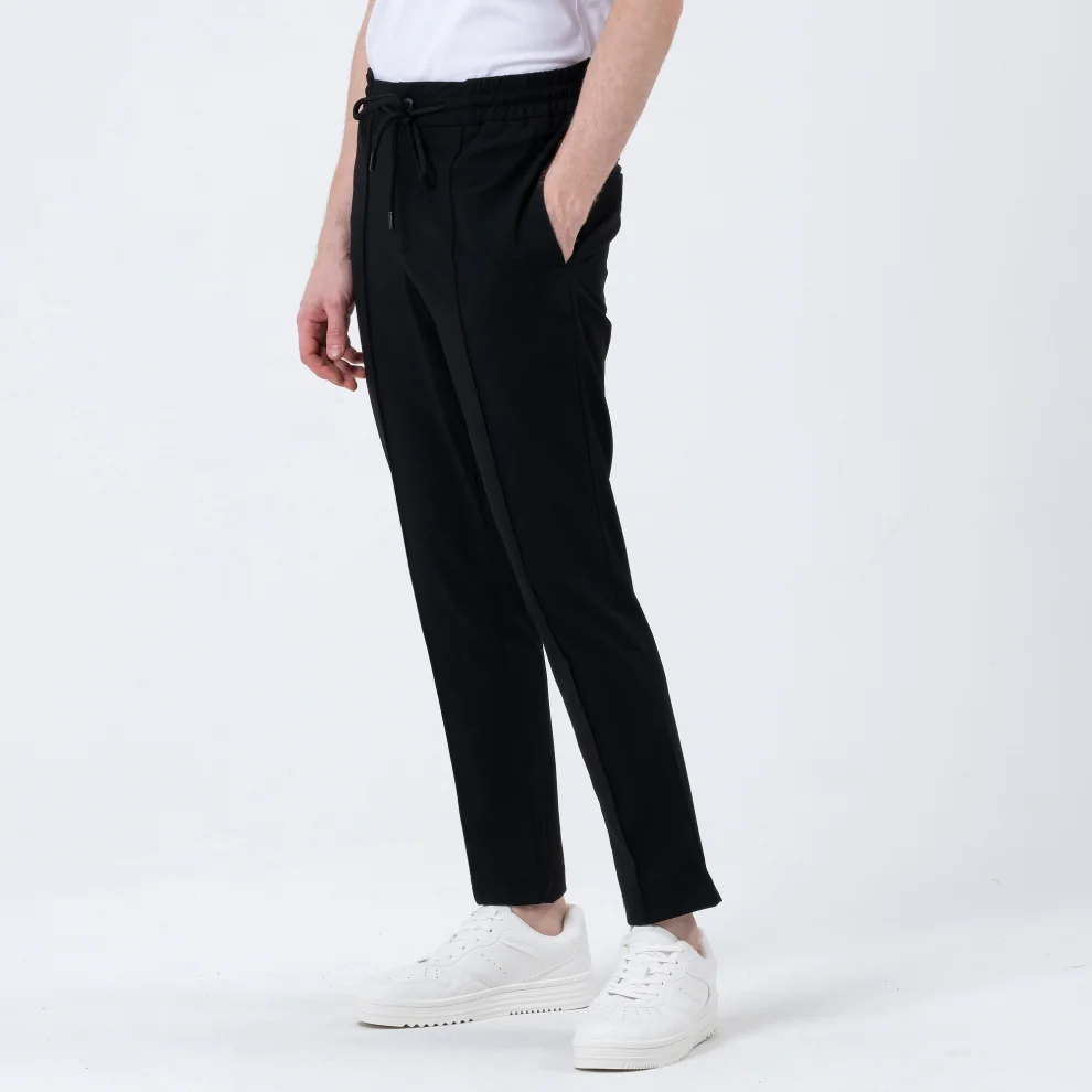 Tbasic - Pleated Jogger