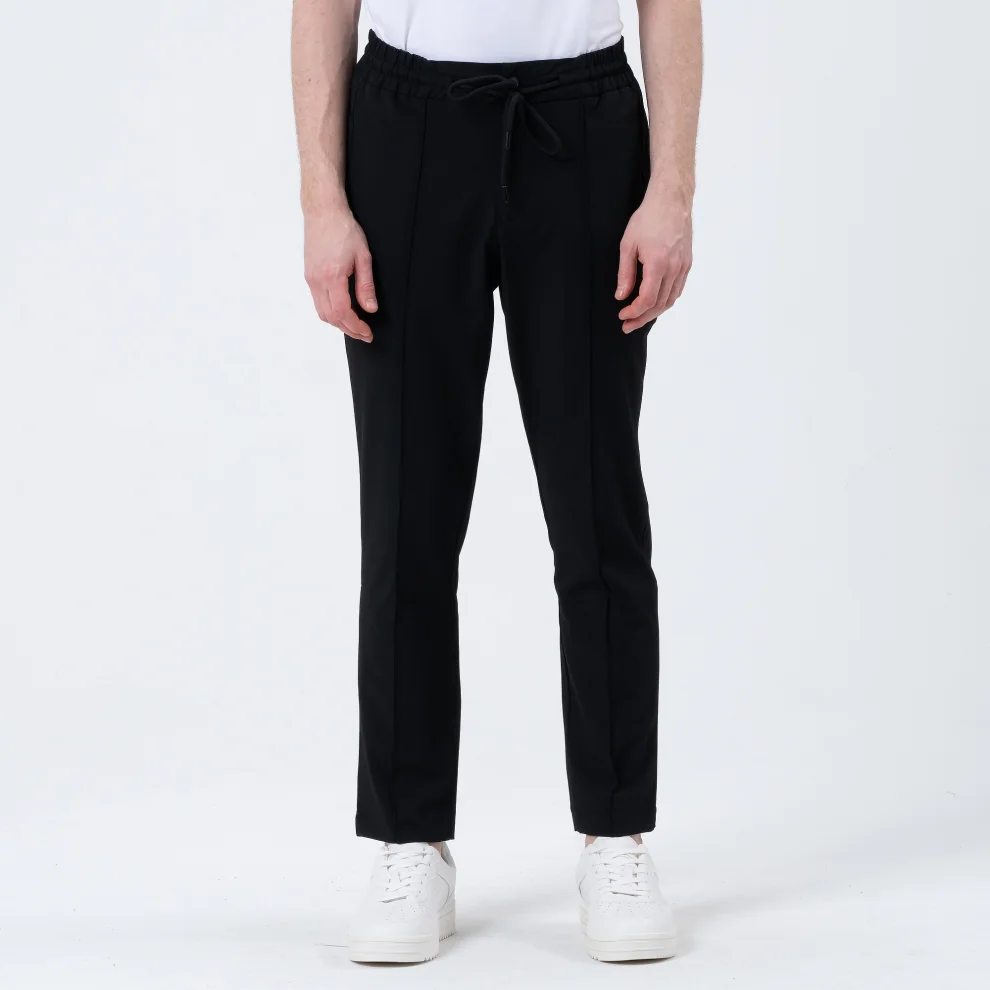 Tbasic - Pleated Jogger