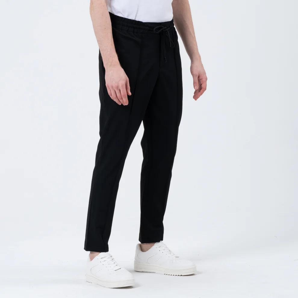 Tbasic - Pleated Jogger