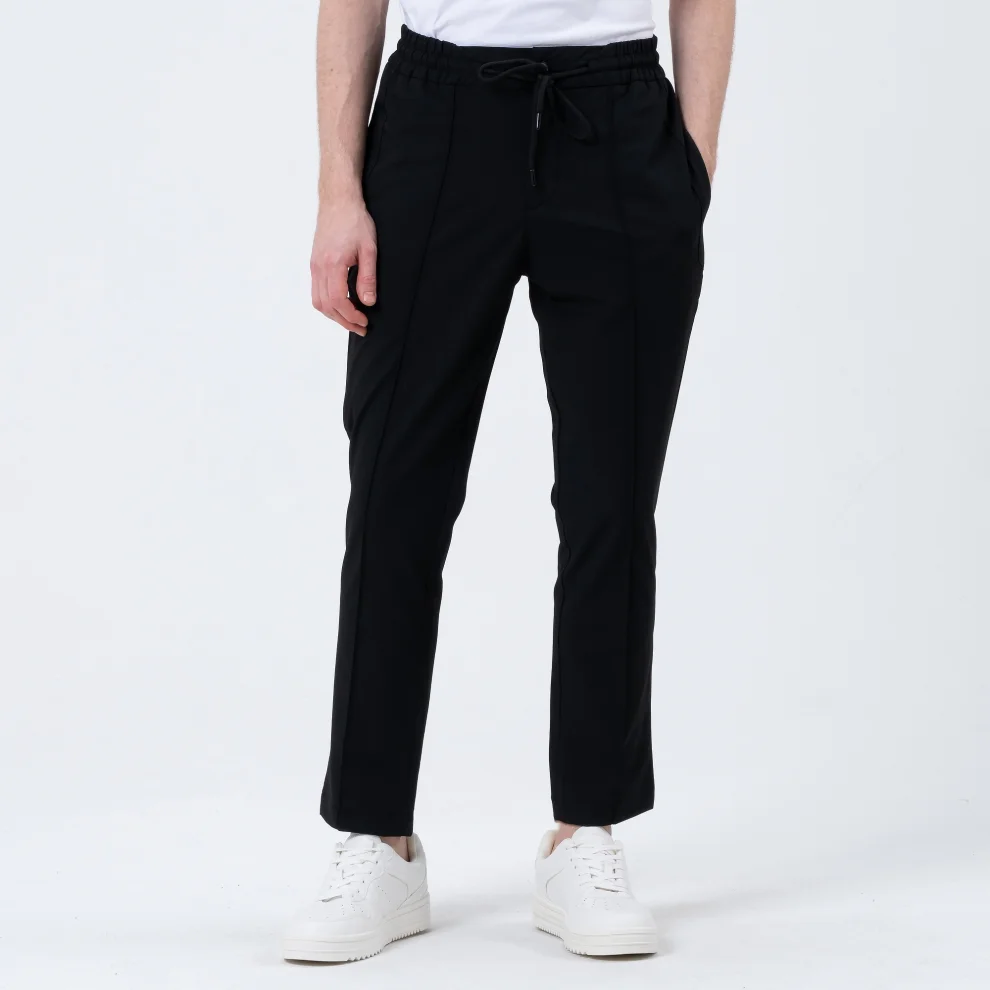 Tbasic - Pleated Jogger