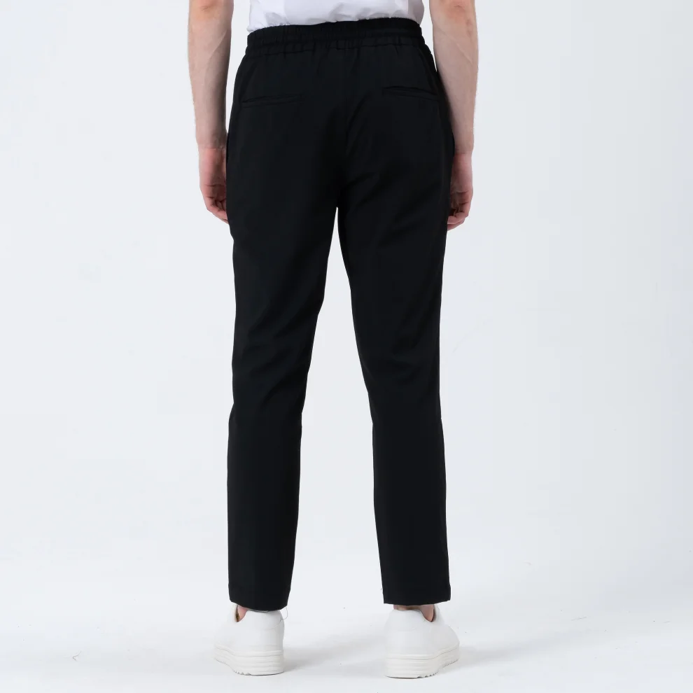 Tbasic - Pleated Jogger