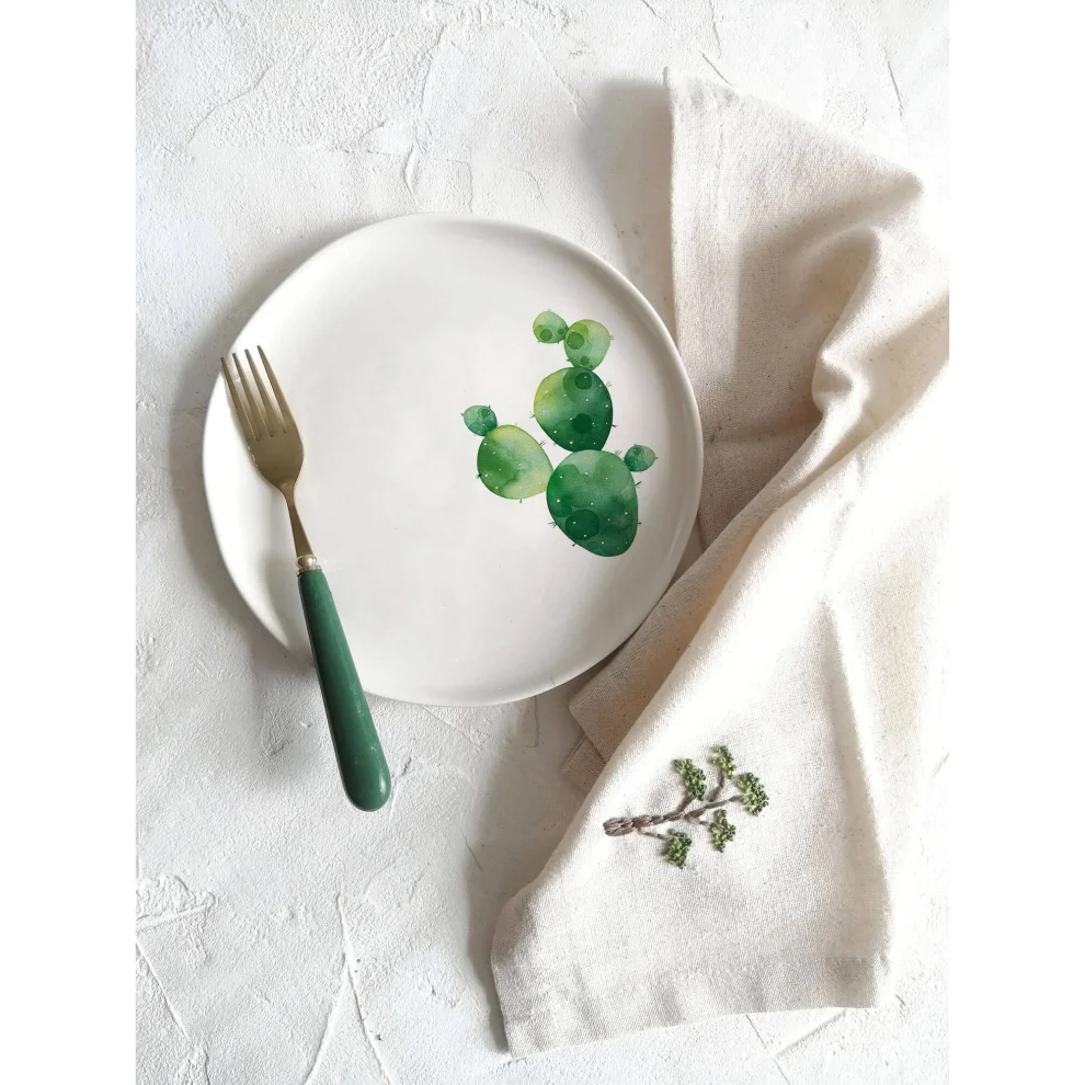 Fusska Handmade Ceramics - Cactus Plate - Il