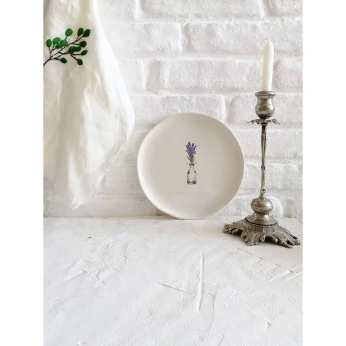Fusska Handmade Ceramics - Lavender Plate - Il