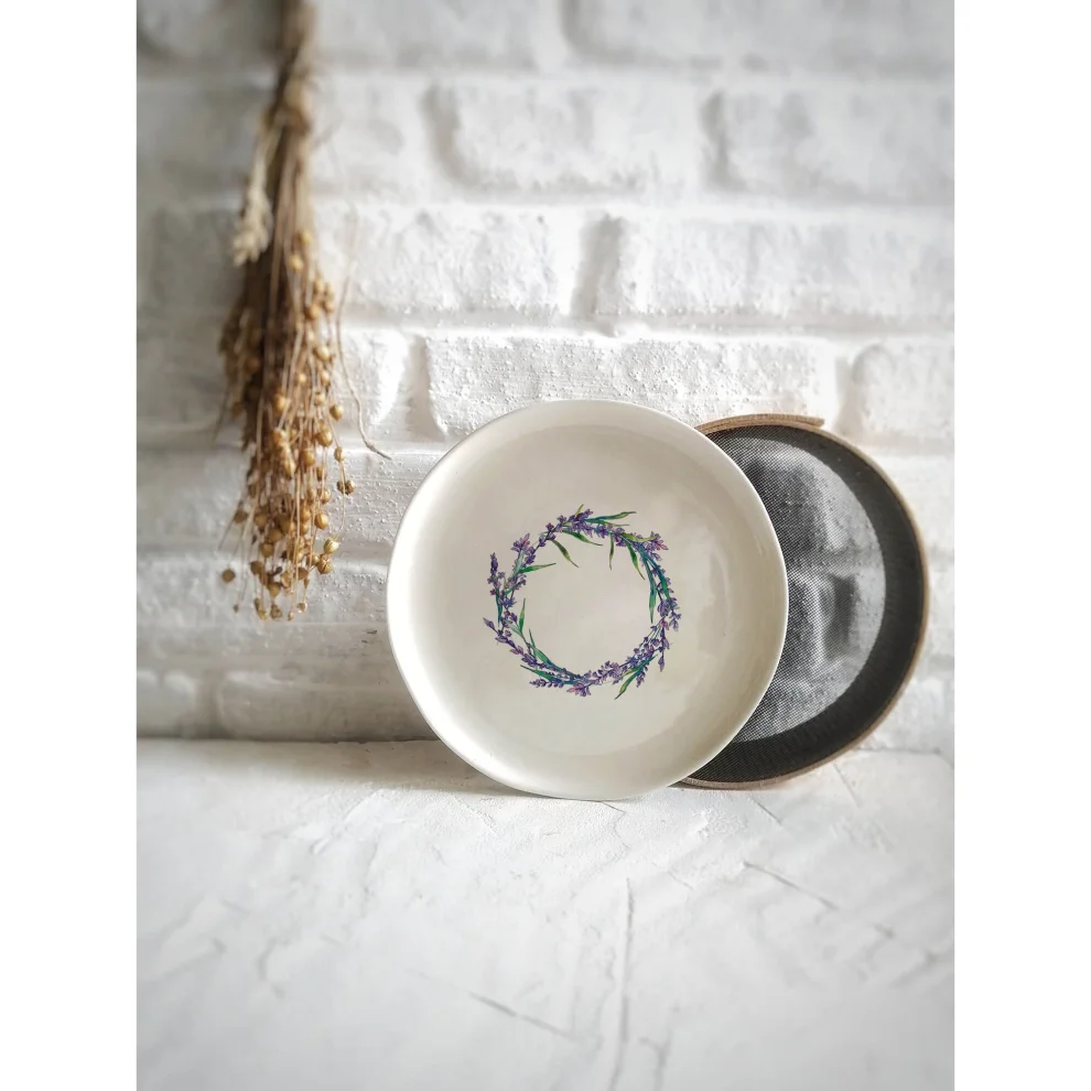 Fusska Handmade Ceramics - Lavender Plate - Ill