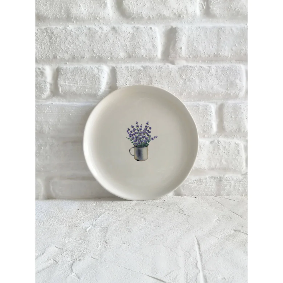 Fusska Handmade Ceramics - Lavender Plate - V