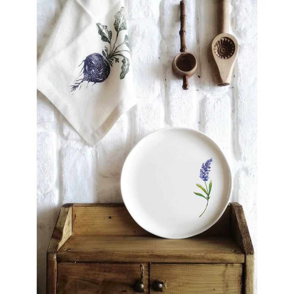 Fusska Handmade Ceramics - Lavender Plate - Vl