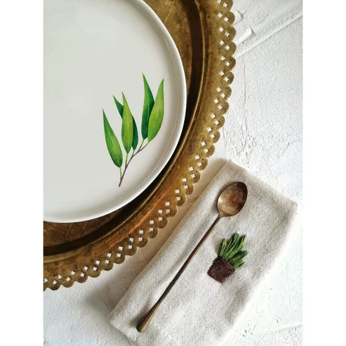 Fusska Handmade Ceramics - Leaf Plate - Il