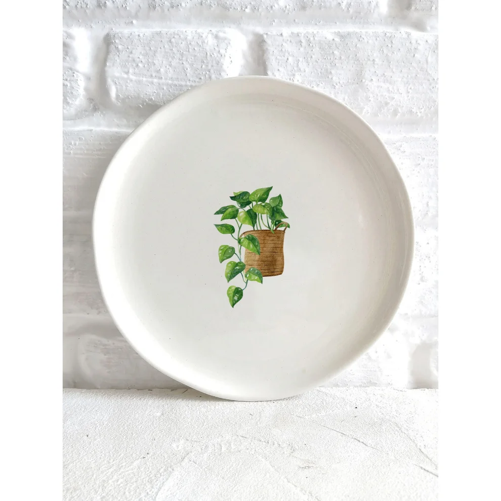 Fusska Handmade Ceramics - Leaf Plate - Ill
